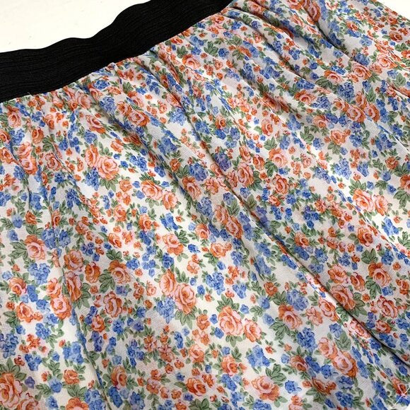 XXI Junior Floral Skirt - Picture 3 of 9
